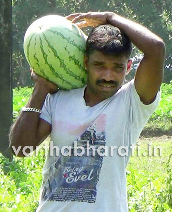 ಉಡುಪಿ: ಉಪ್ಪು ನೀರಿನ ಸೆಲೆಯಲ್ಲಿ ಕಲ್ಲಂಗಡಿ ಬೆಳೆದ ಯುವ ಕೃಷಿಕ